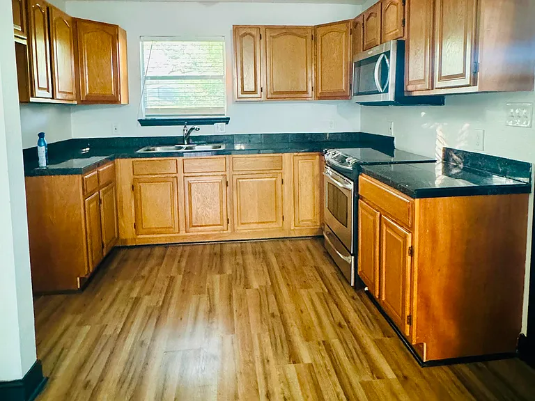 5206 Pond Lake Dr #2 — Photo 40