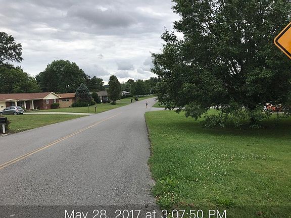 3rd image of 7705 Berkshire Blvd