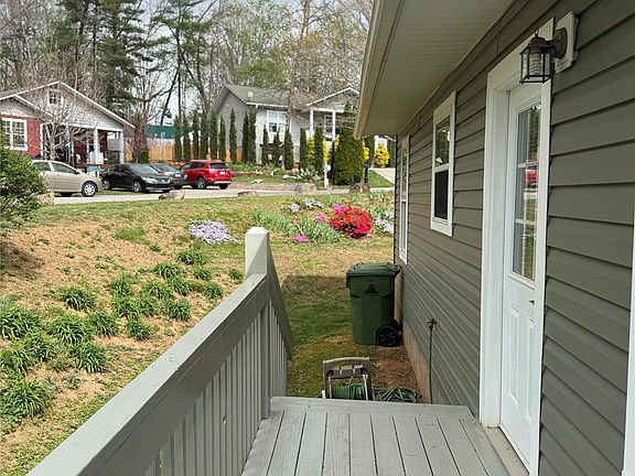 3rd image of 137 Warren Haynes Dr