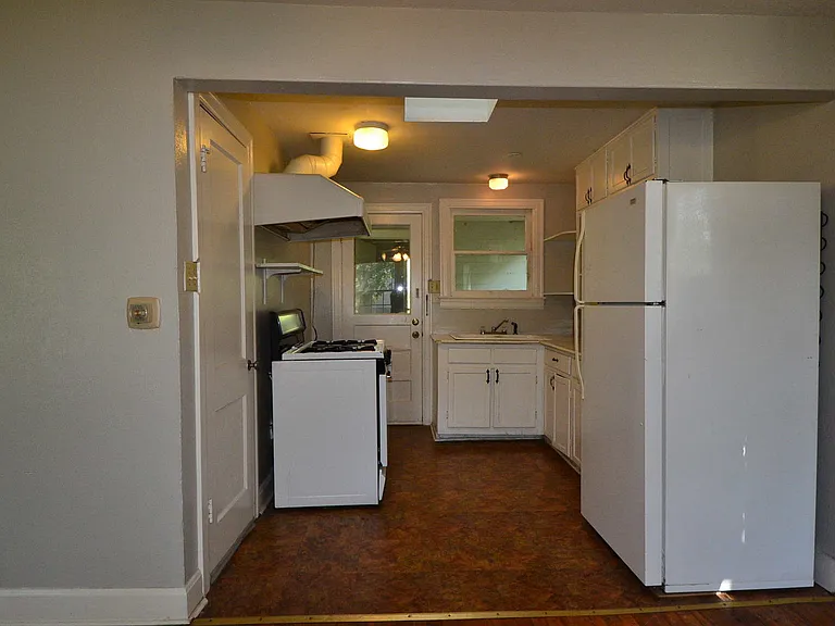 3408 Lafayette Ave — Photo 7
