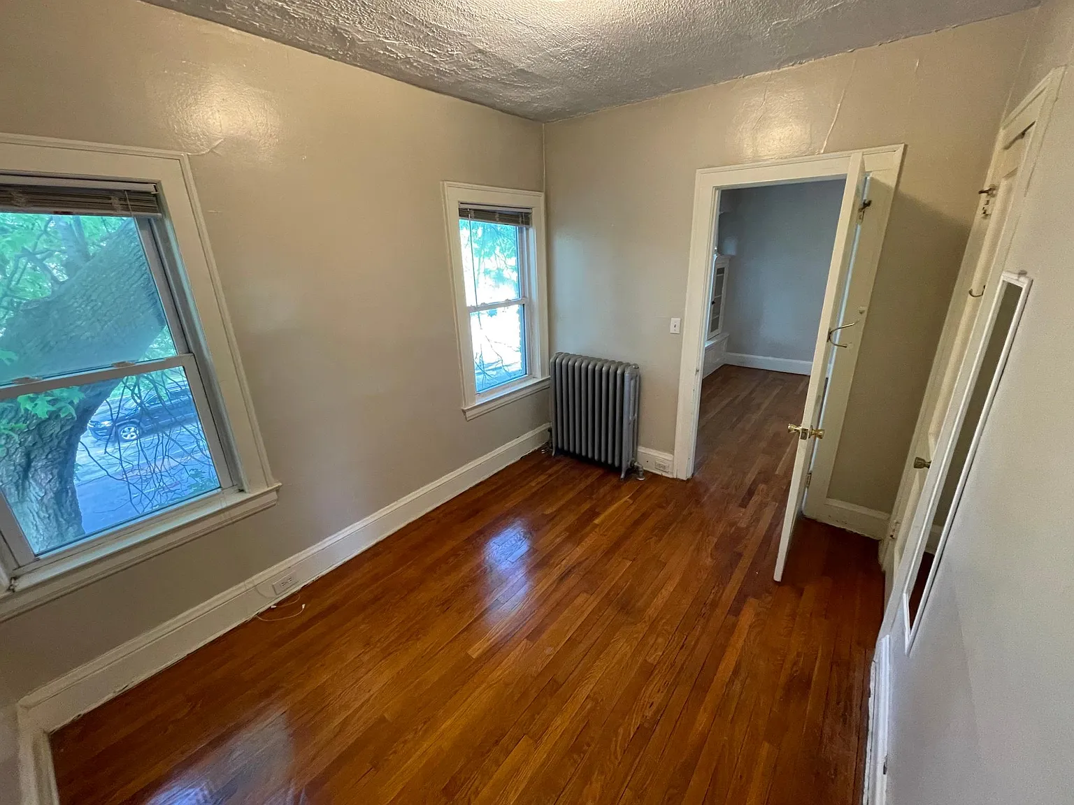 2756 Mayfield Rd — Photo 2