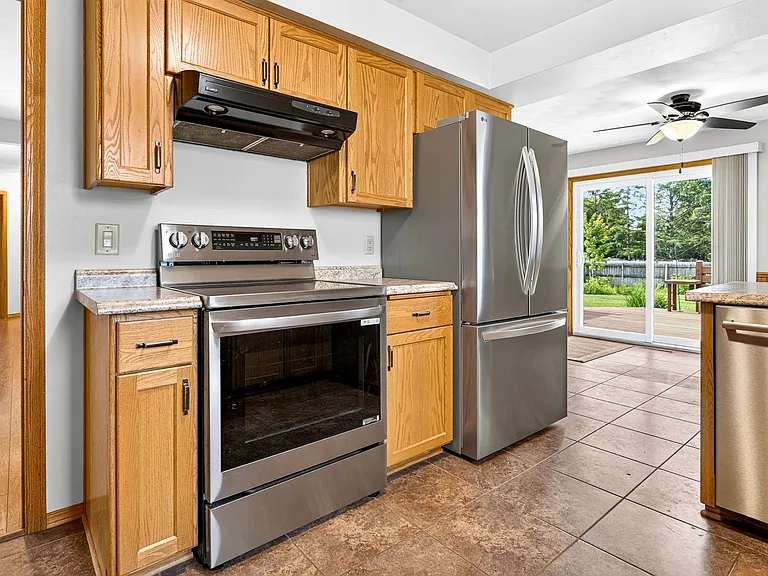 3033 W Hiawatha Dr — Photo 7