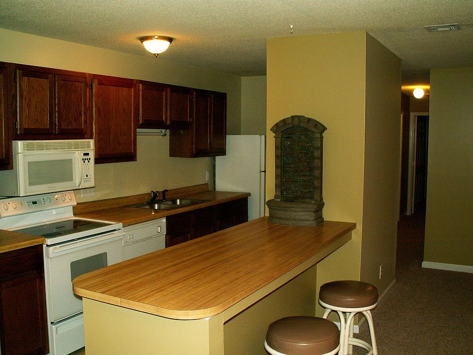 23' Kit. open to 15x23 Great Room