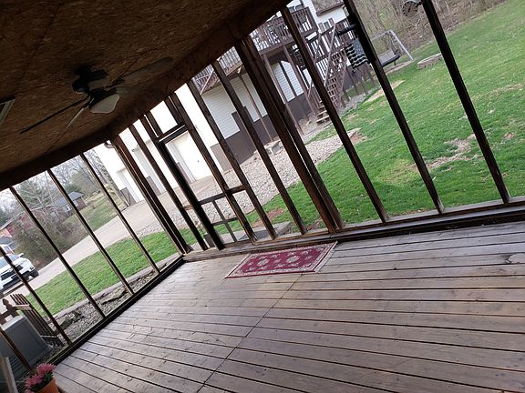 3rd image of 207 Elm Tree Dr