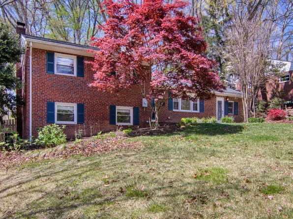 6341 Carolyn Dr, Falls Church, VA 22044