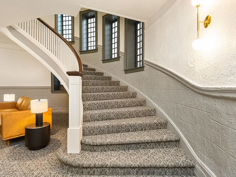 The New Carroll Apartments — Photo 10