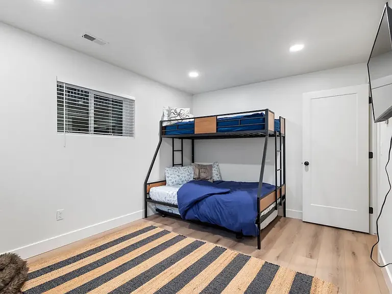4135 S Highway 189 — Photo 11