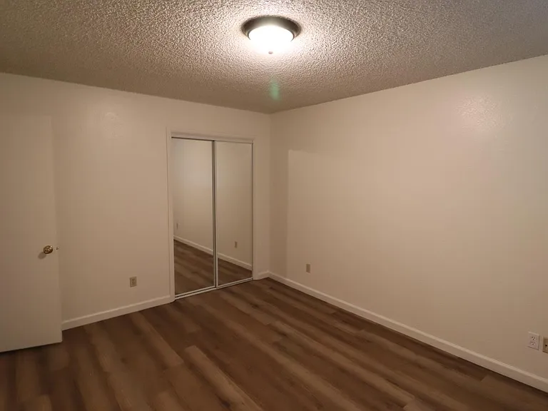 6347 N Laureen Ave — Photo 17