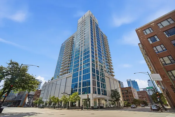 757 N Orleans St #1012 — Photo 9
