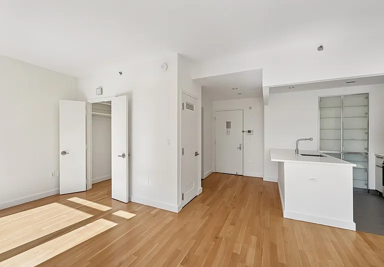 501 E 74th St #7B — Photo 9