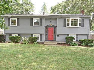 152 Hanover St, Warwick, RI 02886