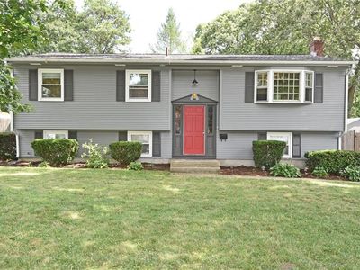 152 Hanover St, Warwick, RI, 02886