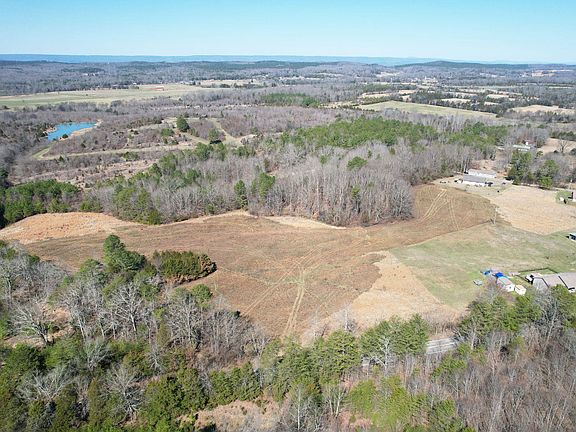 2nd image of 1021 Mount Carmel Rd