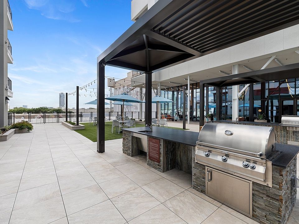 Outdoor Grills in Social Courtyard