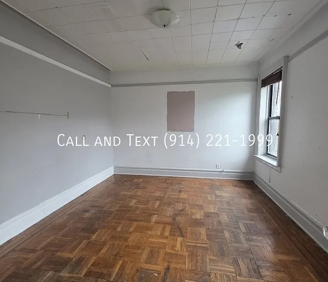 192 Hawthorne Ave — Photo 3