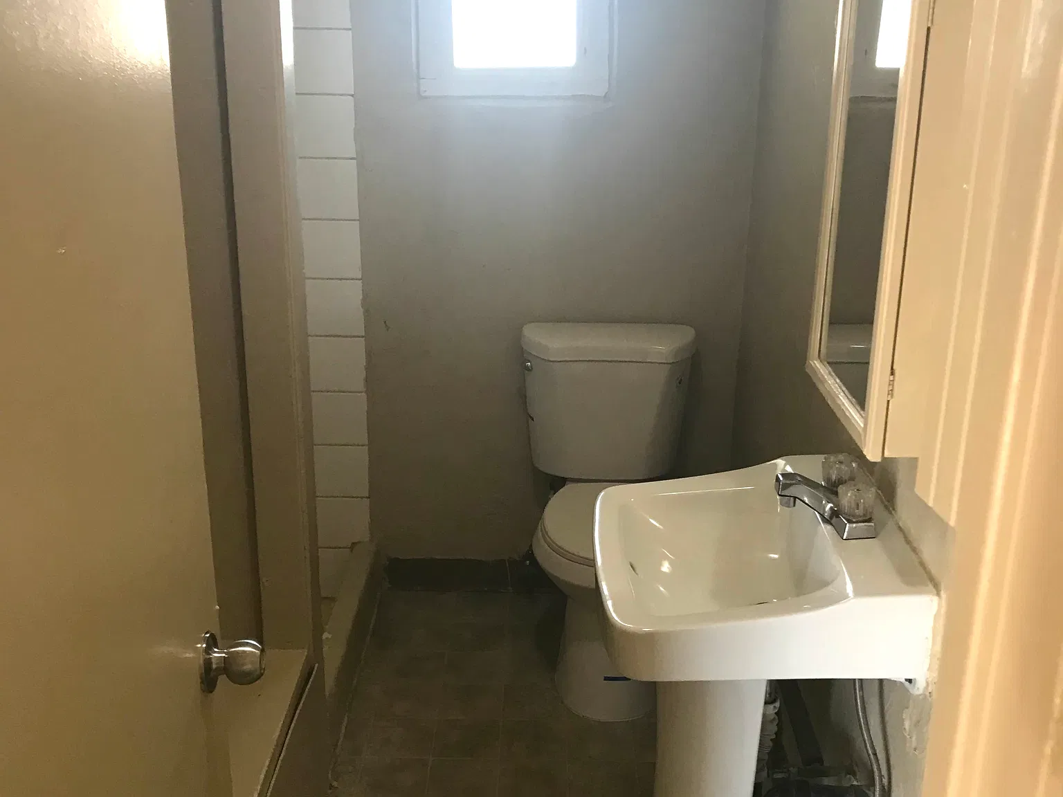Studio, 1.0 bath, $825 — Photo 4