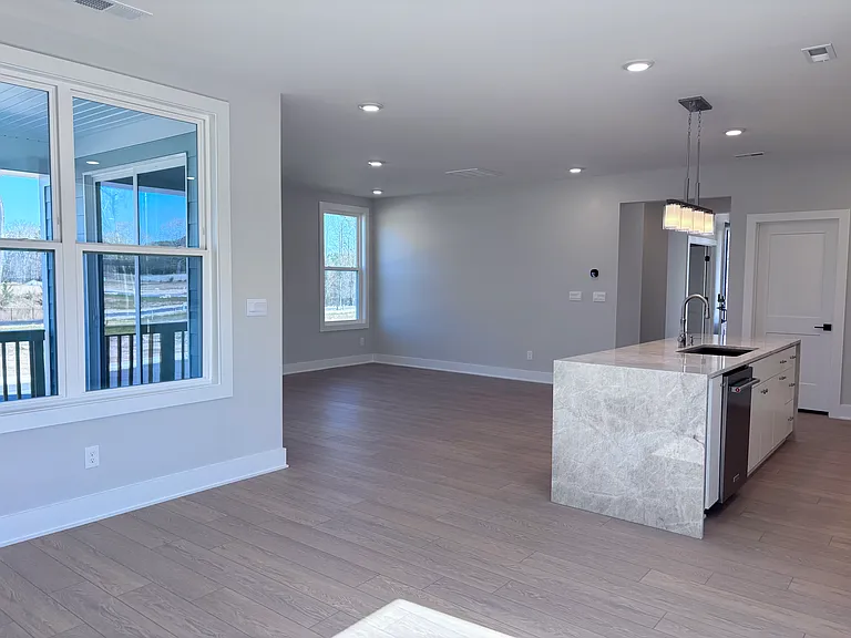 1353 Hurston Ln — Photo 13