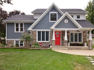 250 E Cayuga Ave, Elmhurst, IL
