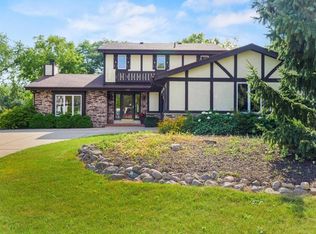 4037 S 106th St, Greenfield, WI 53228