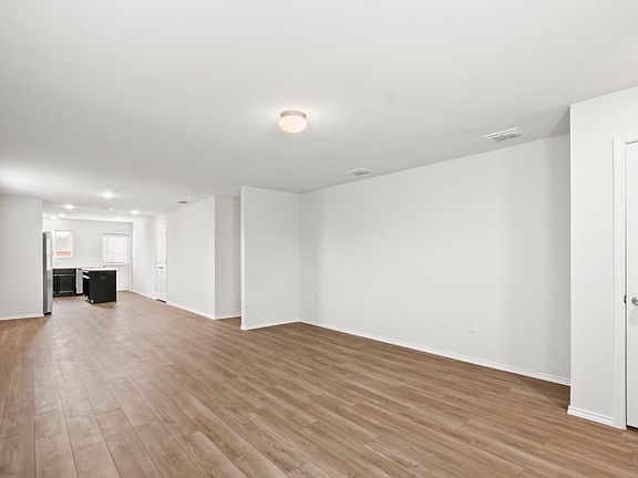 4th image of 1229 Vernon Dr