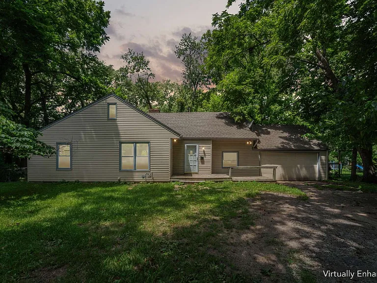 11106 Applewood Dr — Photo 3