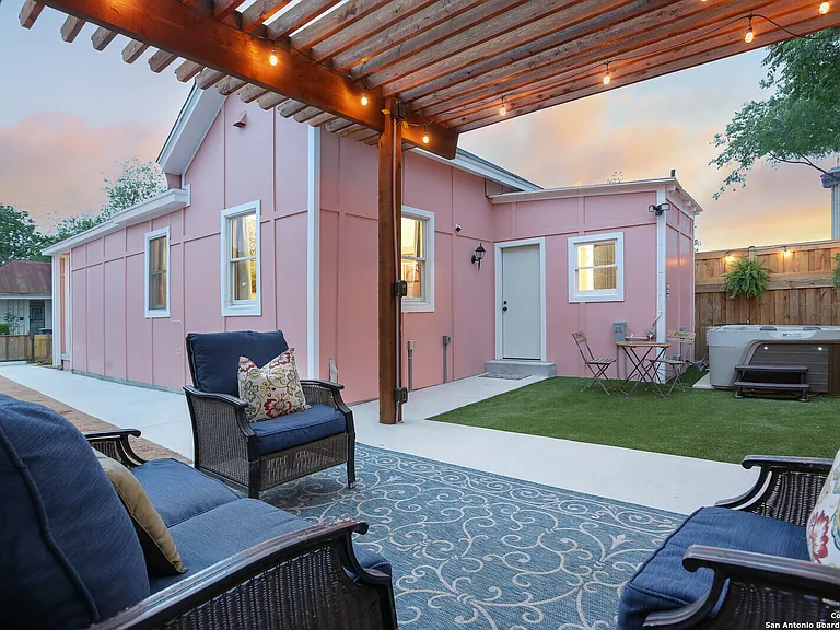 325 Montana St — Photo 42