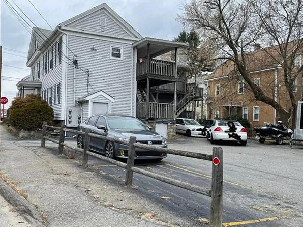 30 Park St #2, Webster, MA 01570