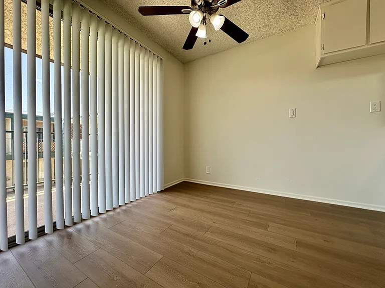 4141 Rosecrans Ave — Photo 6