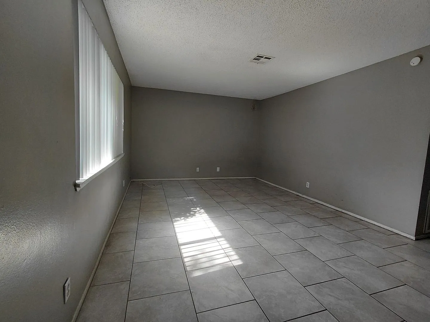 Limited-Time Move-In Special Get 50% OFF Your First Month's Rent with Approved Credit! — Photo 2