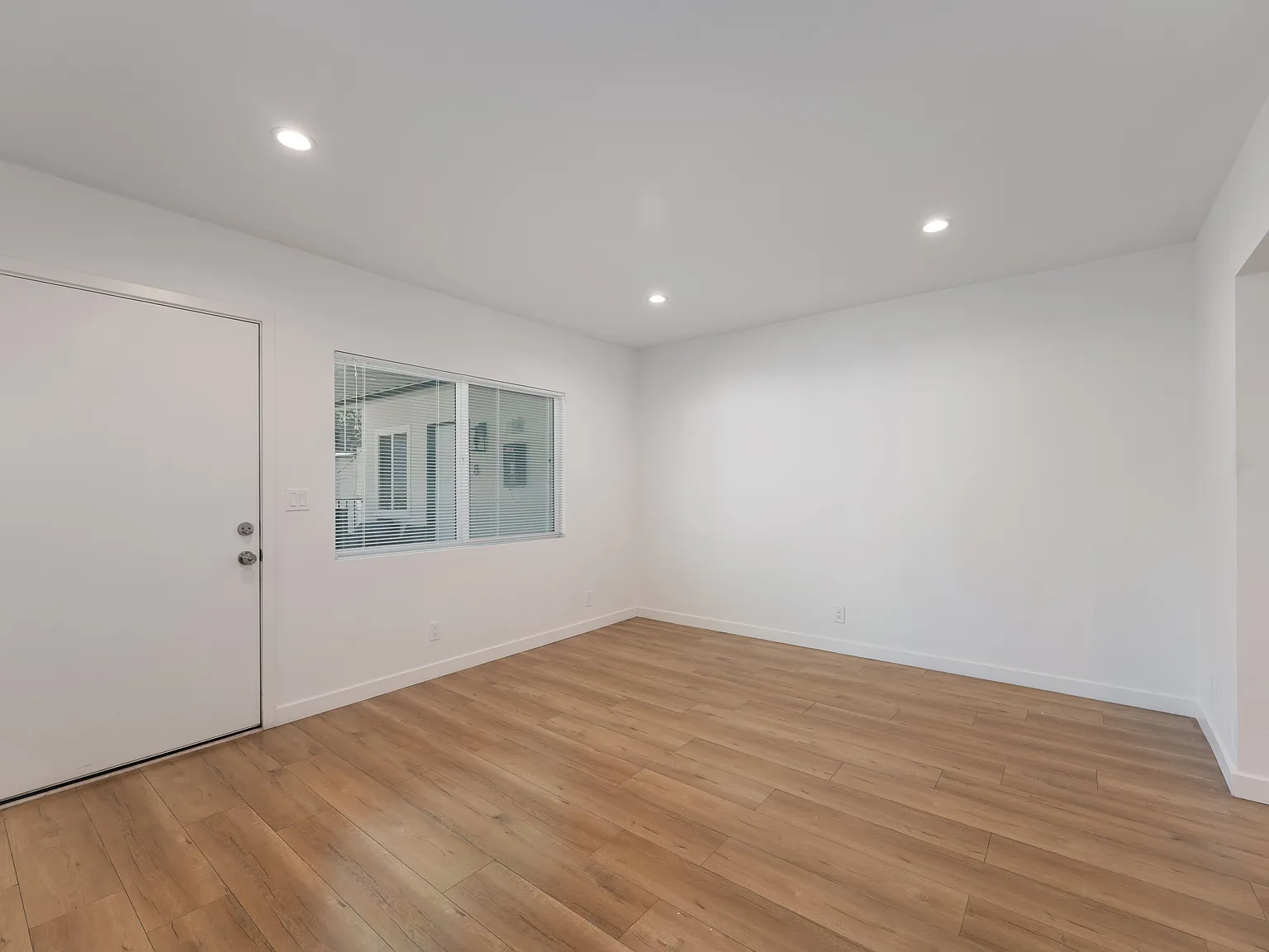 1 bed, 685 sqft, $2,350 — Photo 1