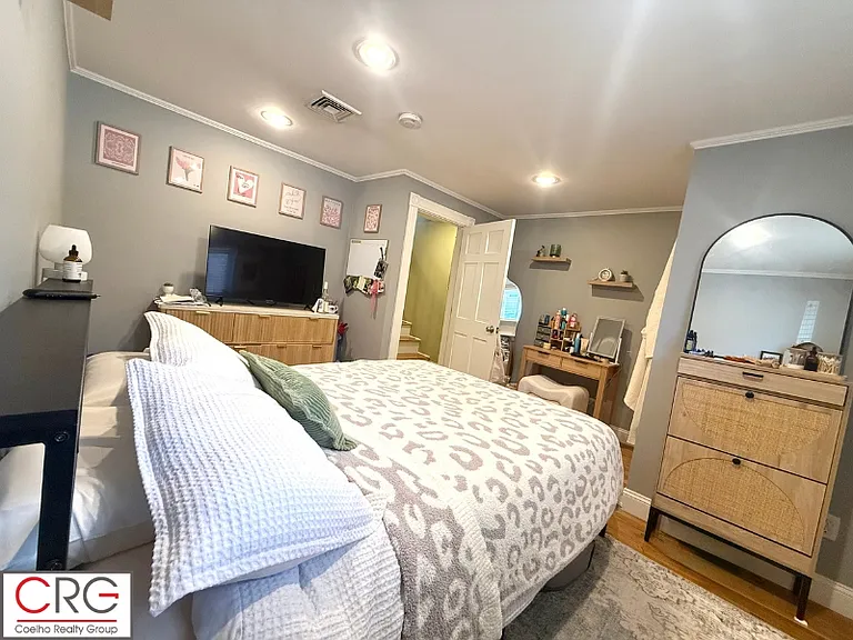 383 Bunker Hill St #1 — Photo 32