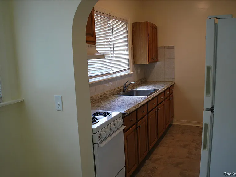 7 Orchard St #C — Photo 3