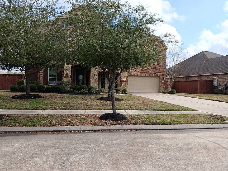 1st image of 25233 Forest Lake Cir