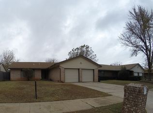 5021 Oak Valley Rd, Oklahoma City, OK 73135