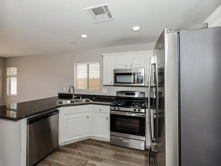 6471 Brook Cottage Ln — Photo 8