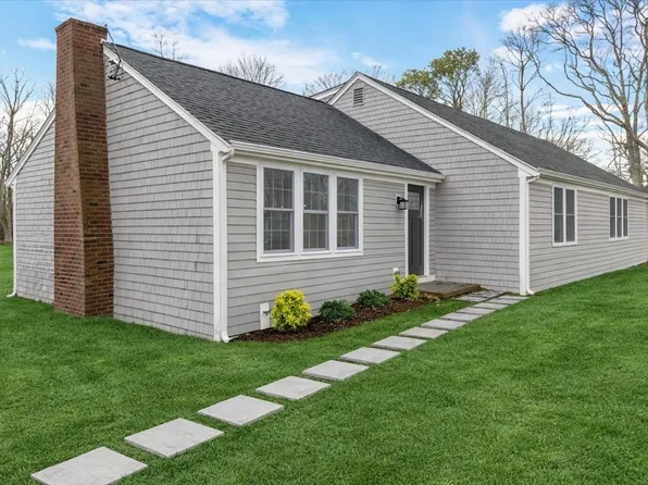 3 Bristol Ave, Barnstable, MA 02630