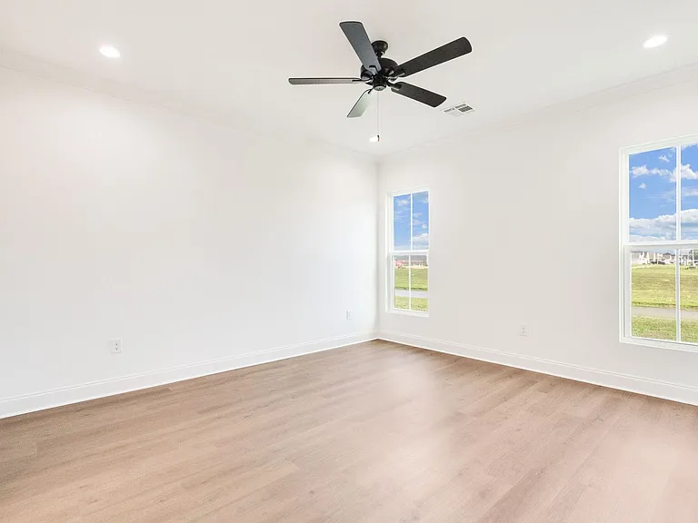 204 Benson Grove Dr — Photo 8