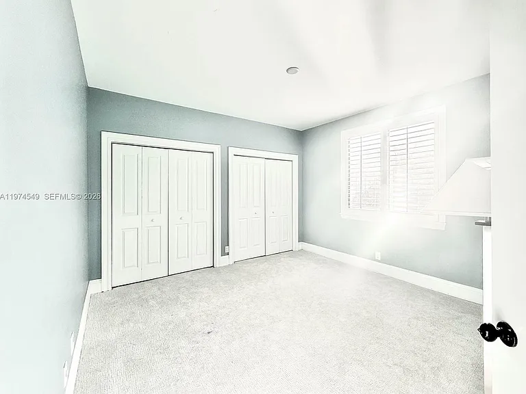400 Alexandra Cir — Photo 68
