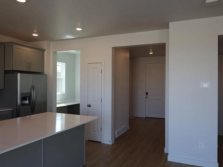 316 W Snowberry Dr — Photo 3