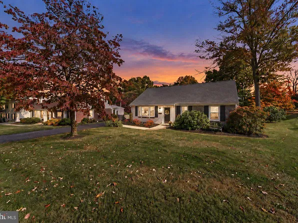 9 Longwood Dr, Wayne, PA 19087