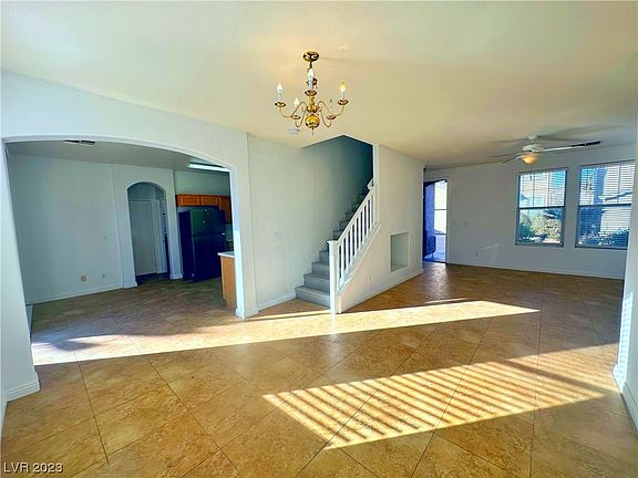 5th image of 2613 Living Rock St