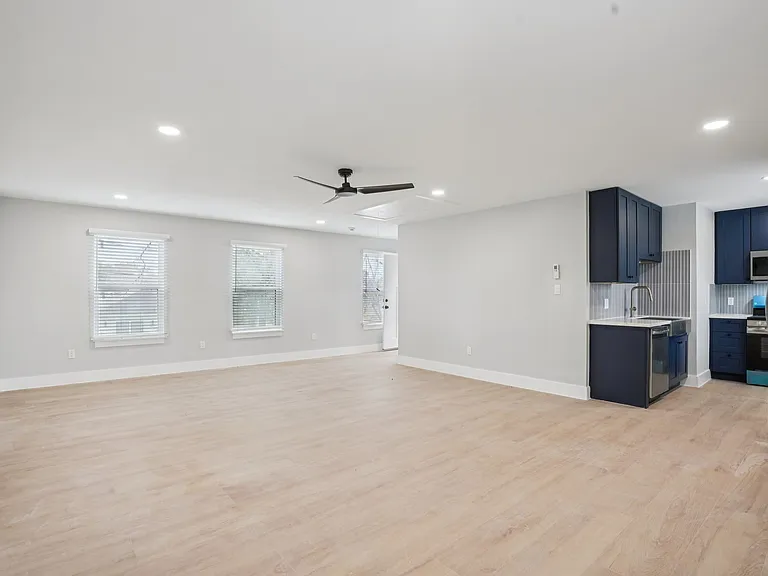 1410A Elliott St #2 — Photo 9