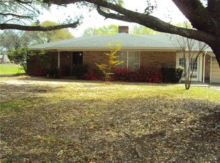 894 E Main St, Van, TX 75790