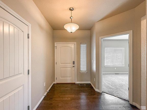 4th image of 688 Arches Ct