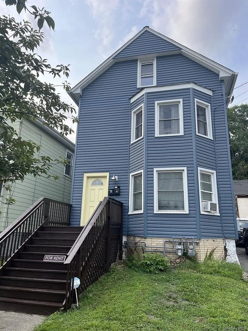 2 bed, 1.0 bath, 824 sqft, $1,850 — Photo 2