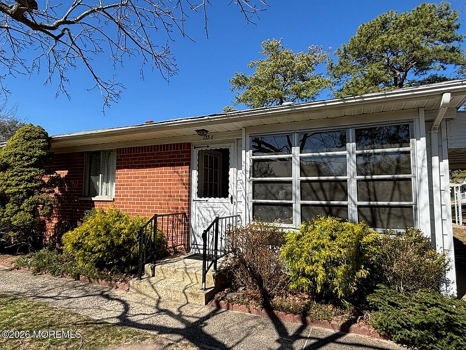 1st image of 133 Hudson Parkway #C