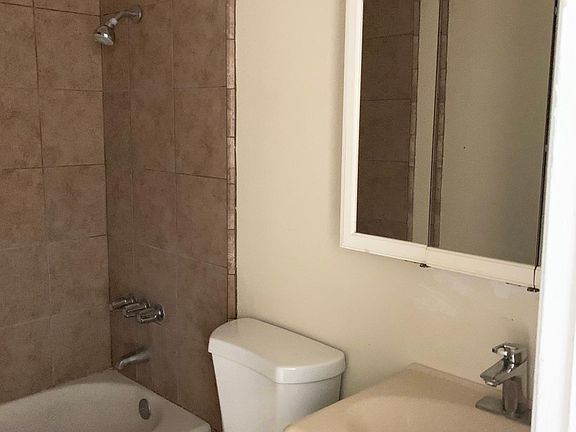3rd image of 1127 Raymond Ave APT 6