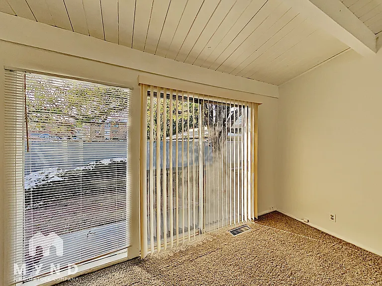942 Curti Dr — Photo 6