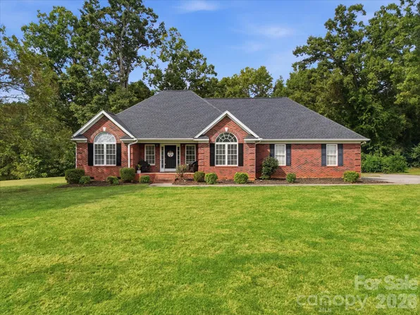 5100 Basswood Dr, Concord, NC 28025