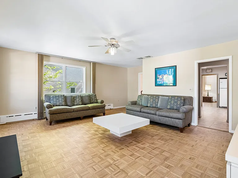 186 W Northfield Rd — Photo 17